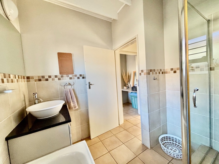 4 Bedroom Property for Sale in Mooivallei Park North West